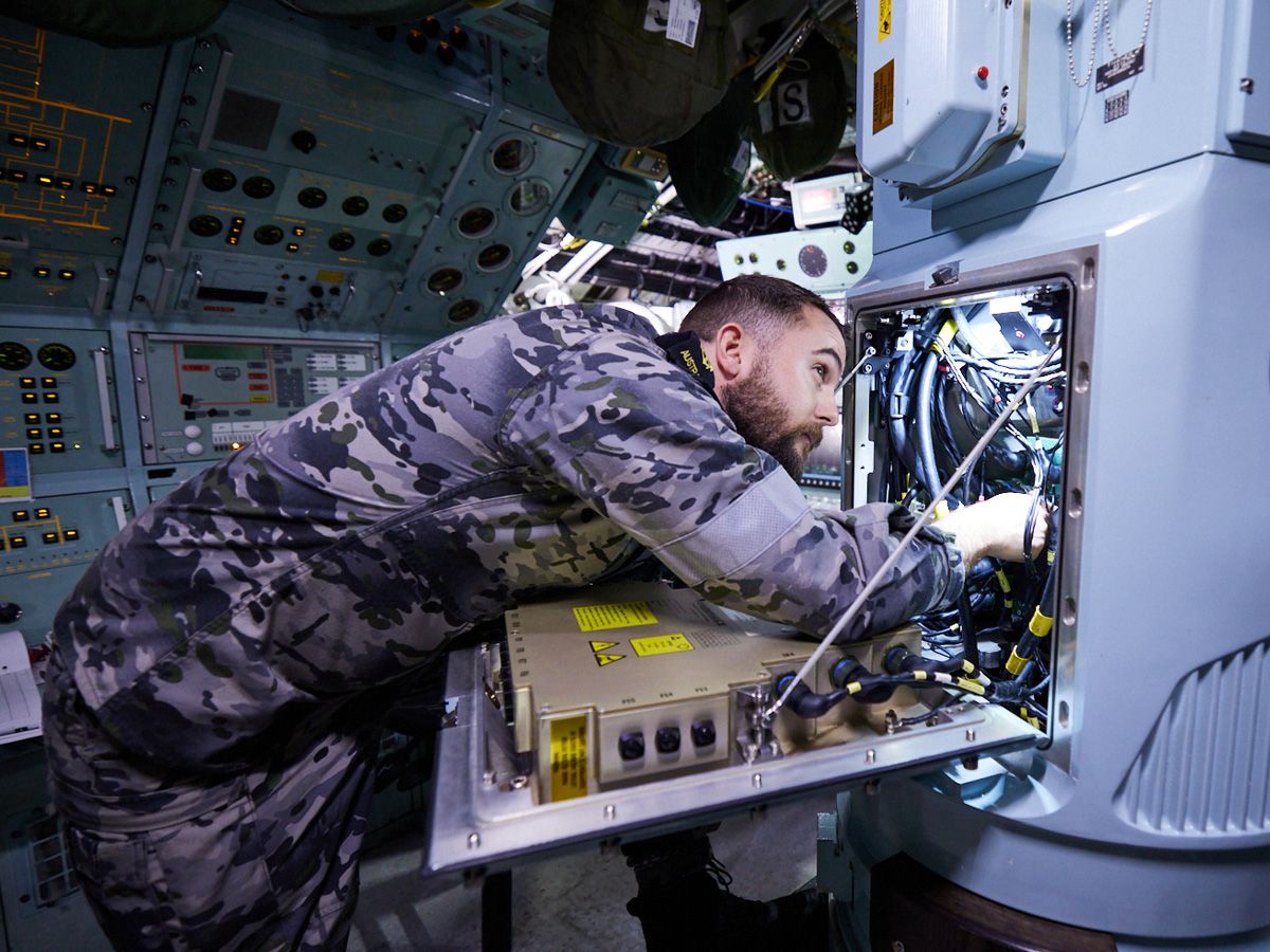 Electronics Technician Submariner