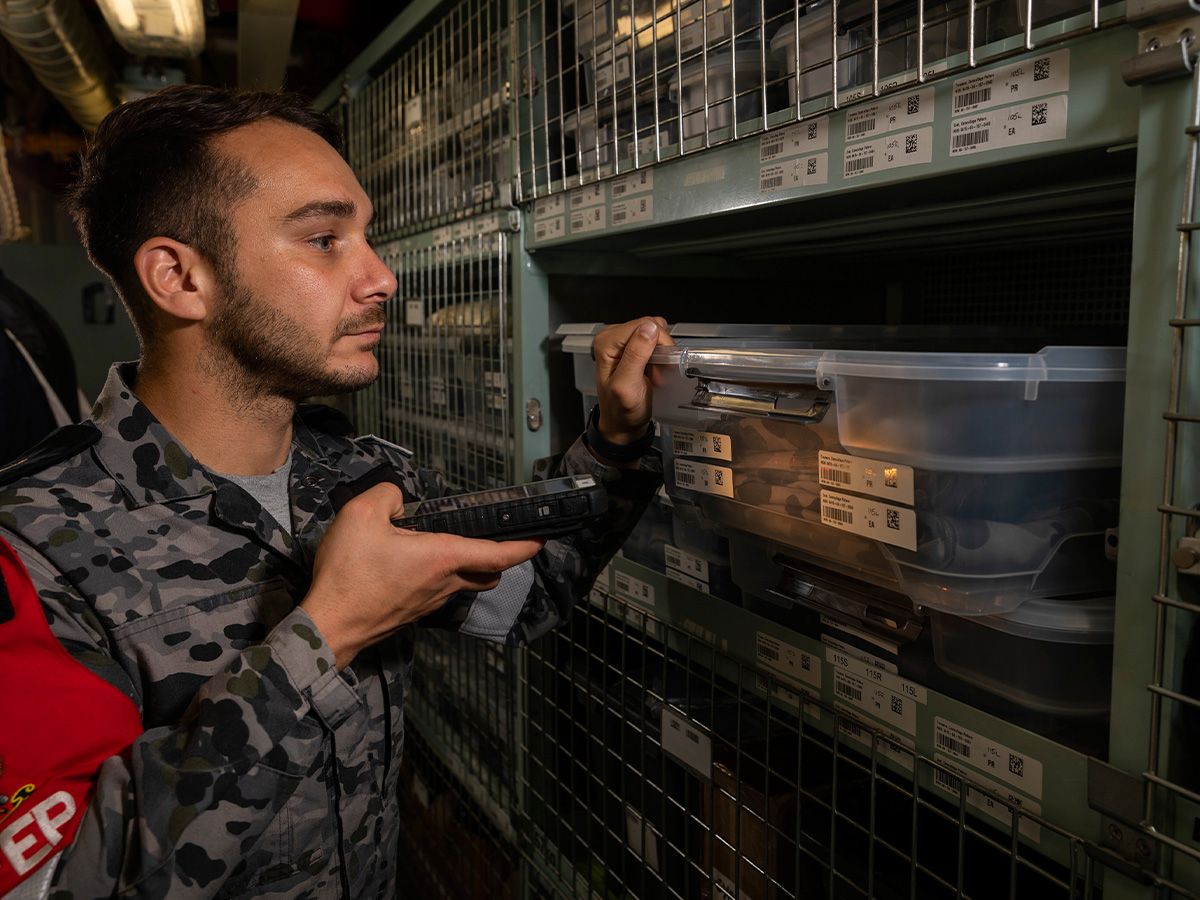 Warehouse Storeperson Submariner